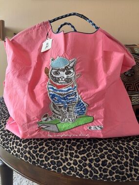 Do everything in love Pink Tote with Embroidered Cat Motif